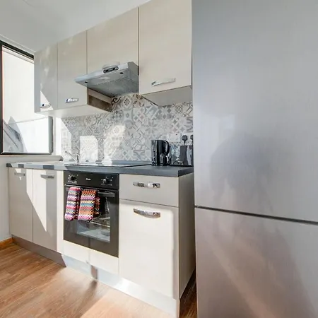 Fleur Court - 4 Bedroom Side Seaviews And Penthouse By Shortletsmalta Sliema