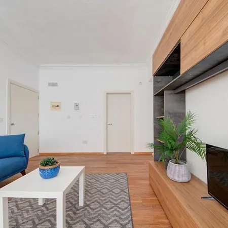 Fleur Court - 4 Bedroom Side Seaviews And Penthouse By Shortletsmalta Apartment Sliema