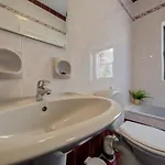 Fleur Court - 4 Bedroom Side Seaviews And Penthouse By Shortletsmalta * Sliema