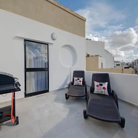 Apartment Fleur Court - 4 Bedroom Side Seaviews And Penthouse By Shortletsmalta *