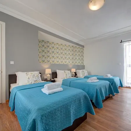 Fleur Court - 4 Bedroom Side Seaviews And Penthouse By Shortletsmalta Apartment Sliema