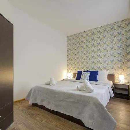 Apartment Fleur Court - 4 Bedroom Side Seaviews And Penthouse By Shortletsmalta Sliema