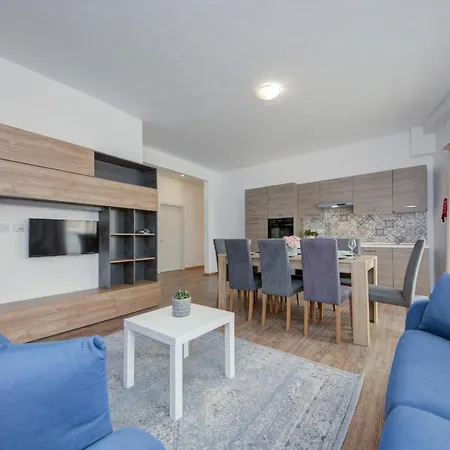Fleur Court - 4 Bedroom Side Seaviews And Penthouse By Shortletsmalta Apartment *