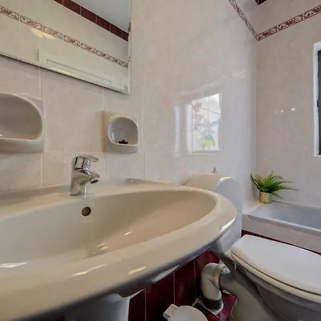 Fleur Court - 4 Bedroom Side Seaviews And Penthouse By Shortletsmalta * סליאמה