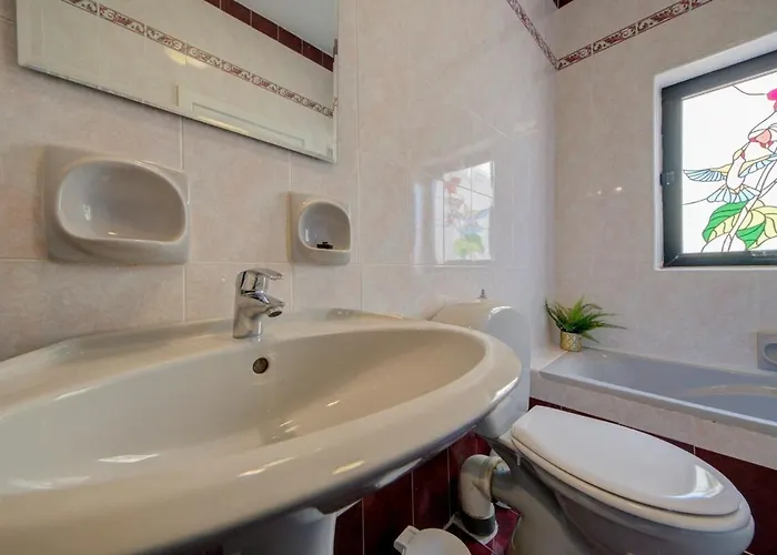 Fleur Court - 4 Bedroom Side Seaviews And Penthouse By Shortletsmalta * Sliema