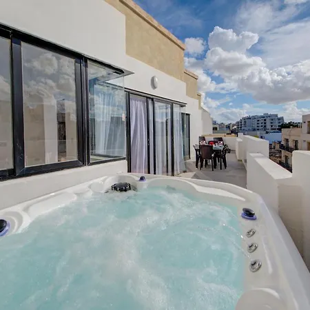 Lägenhet Fleur Court - 4 Bedroom Side Seaviews And Penthouse By Shortletsmalta *