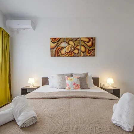 Fleur Court - 4 Bedroom Side Seaviews And Penthouse By Shortletsmalta *